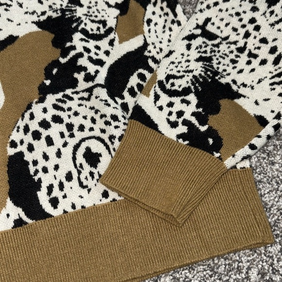 CROSBY Bixby Cashmere Blend Intarsia Leopard Crewneck Long Puff Sleeve Sweater - Picture 4 of 6